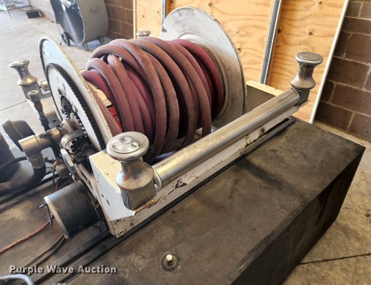 image for item JM9066 Defender  brush fire skid unit