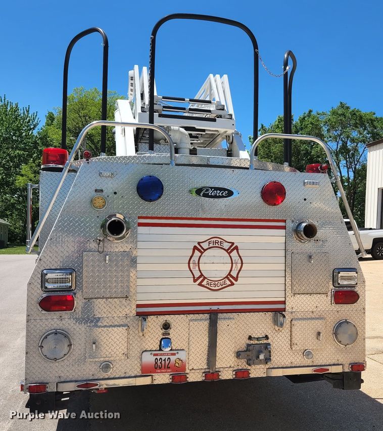 image for item JM9067 1985 Pierce Arrow  aerial platform fire truck