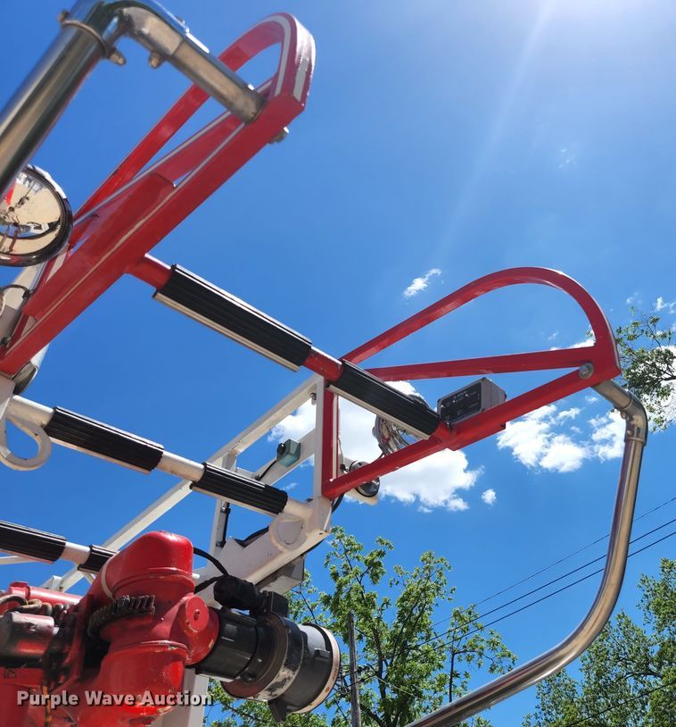 image for item JM9067 1985 Pierce Arrow  aerial platform fire truck