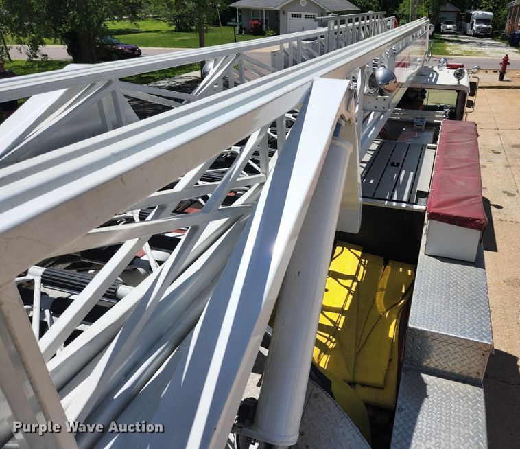 image for item JM9067 1985 Pierce Arrow  aerial platform fire truck