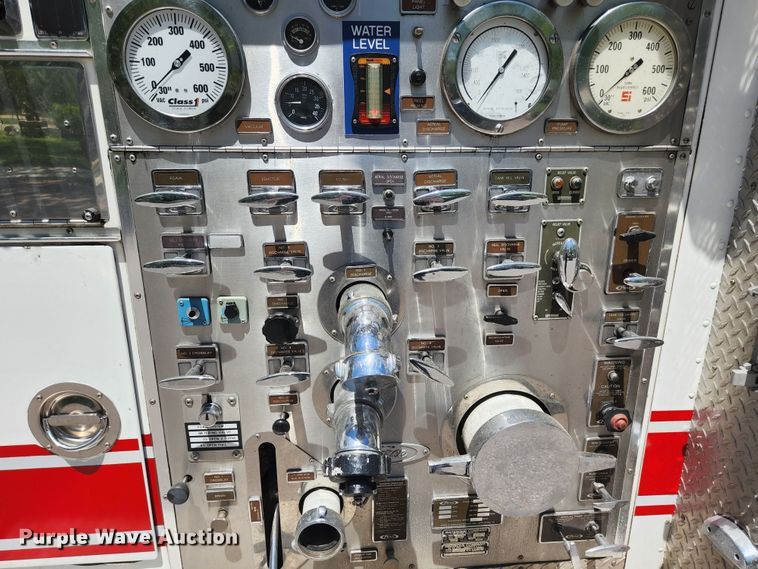 image for item JM9067 1985 Pierce Arrow  aerial platform fire truck