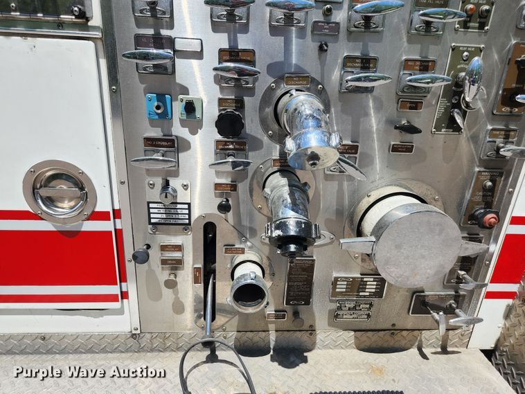 image for item JM9067 1985 Pierce Arrow  aerial platform fire truck