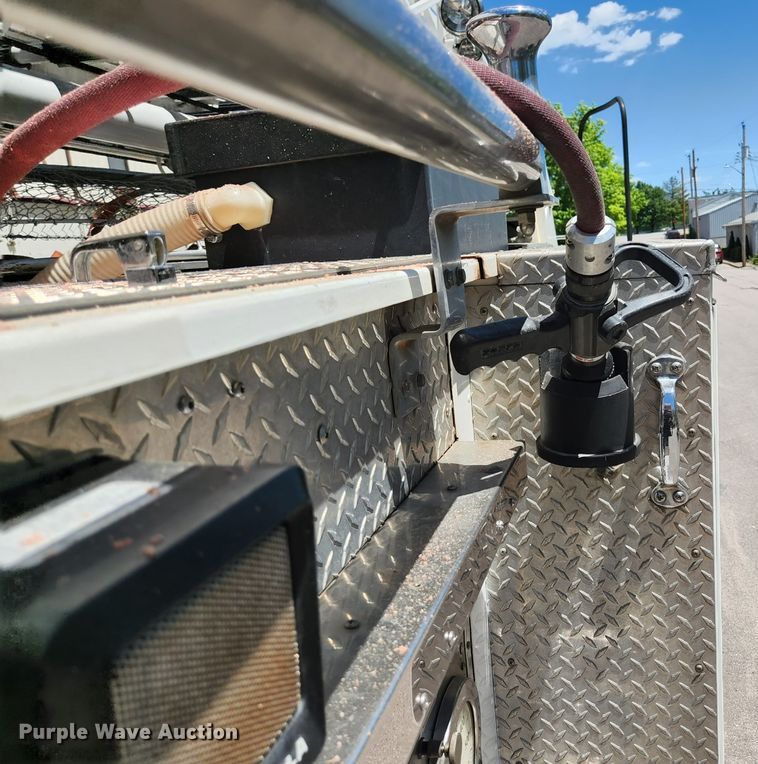 image for item JM9067 1985 Pierce Arrow  aerial platform fire truck