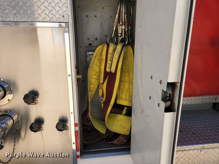 image for item JM9067 1985 Pierce Arrow  aerial platform fire truck