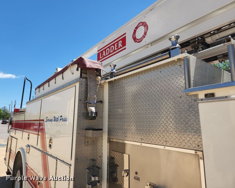 image for item JM9067 1985 Pierce Arrow  aerial platform fire truck