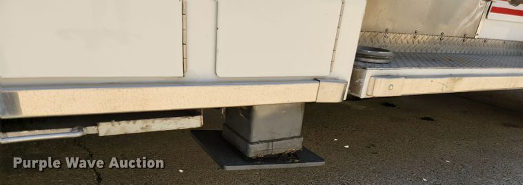 image for item JM9067 1985 Pierce Arrow  aerial platform fire truck