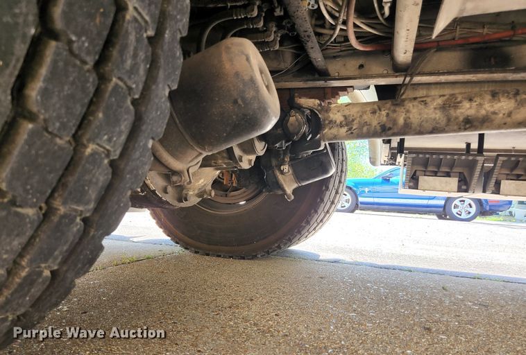 image for item JM9067 1985 Pierce Arrow  aerial platform fire truck