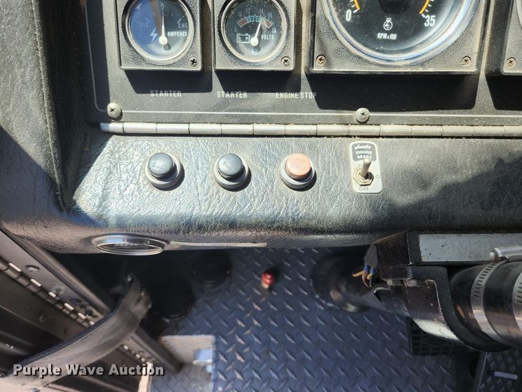 image for item JM9067 1985 Pierce Arrow  aerial platform fire truck