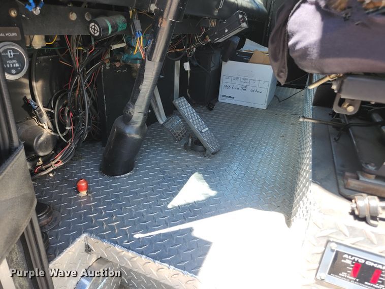 image for item JM9067 1985 Pierce Arrow  aerial platform fire truck