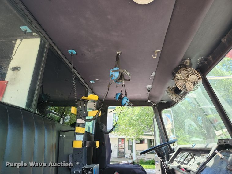 image for item JM9067 1985 Pierce Arrow  aerial platform fire truck