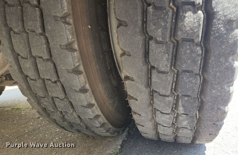 image for item JM9067 1985 Pierce Arrow  aerial platform fire truck