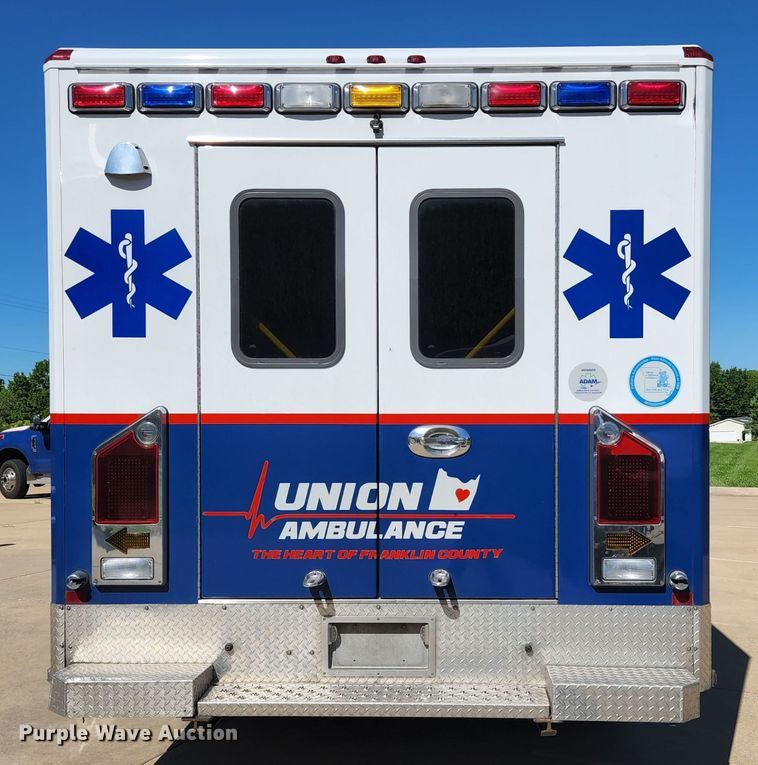 image for item JM9068 2012 Ford F450 Super Duty XLT  ambulance