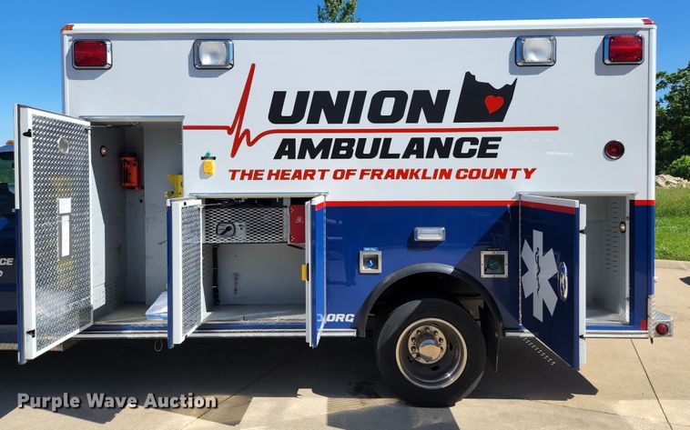 image for item JM9068 2012 Ford F450 Super Duty XLT  ambulance