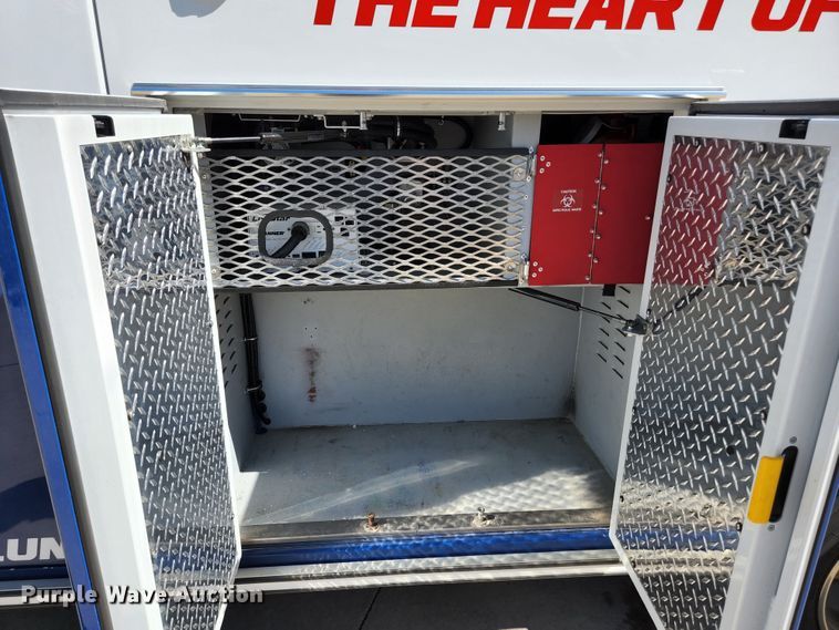 image for item JM9068 2012 Ford F450 Super Duty XLT  ambulance