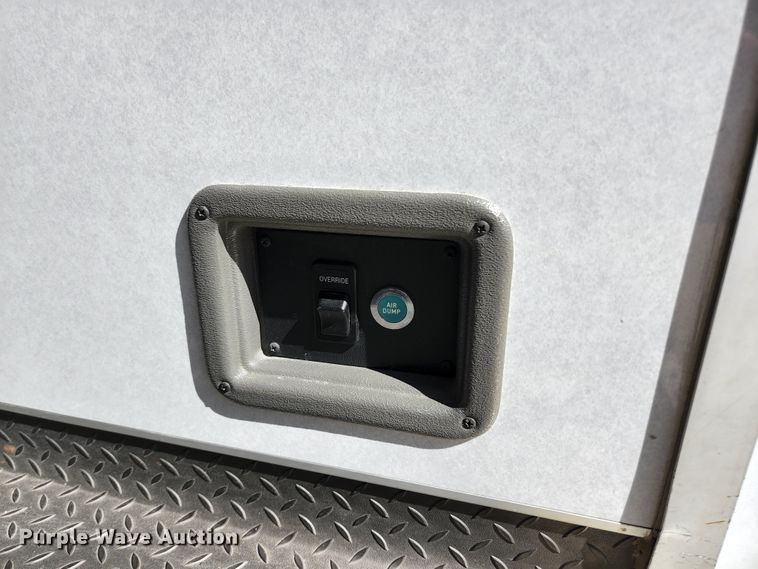 image for item JM9068 2012 Ford F450 Super Duty XLT  ambulance