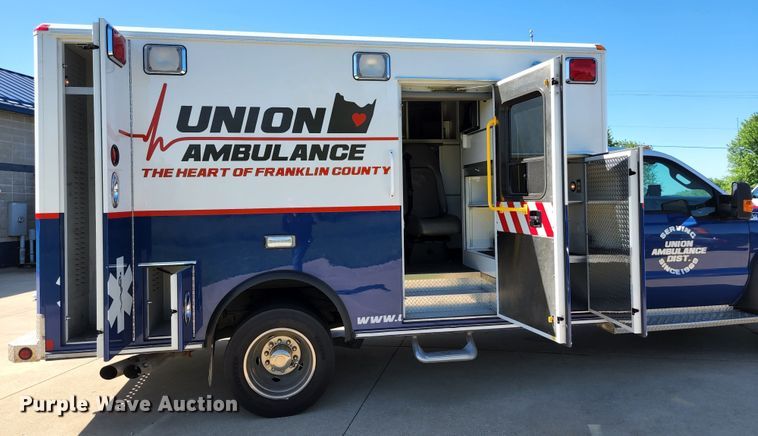 image for item JM9068 2012 Ford F450 Super Duty XLT  ambulance