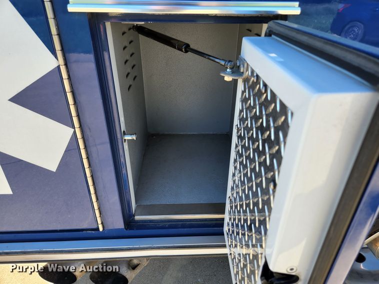 image for item JM9068 2012 Ford F450 Super Duty XLT  ambulance