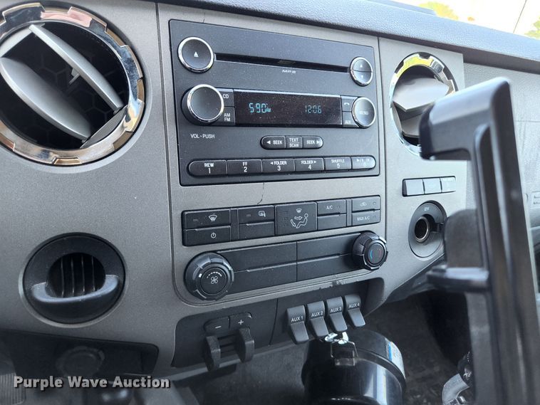 image for item JM9068 2012 Ford F450 Super Duty XLT  ambulance