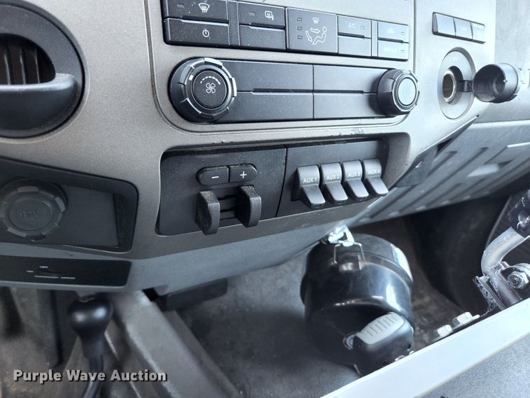 image for item JM9068 2012 Ford F450 Super Duty XLT  ambulance