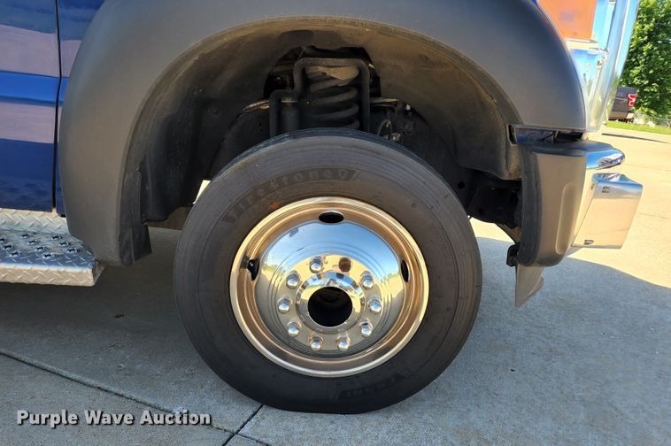 image for item JM9068 2012 Ford F450 Super Duty XLT  ambulance