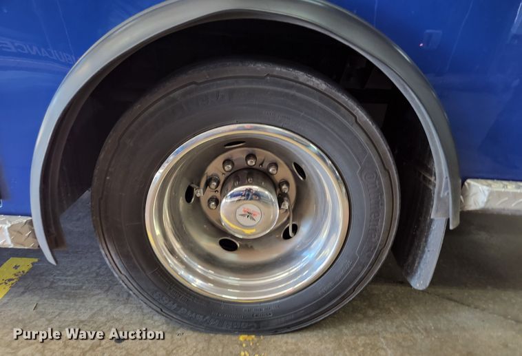 image for item JM9068 2012 Ford F450 Super Duty XLT  ambulance