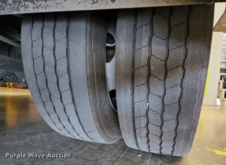 image for item JM9068 2012 Ford F450 Super Duty XLT  ambulance