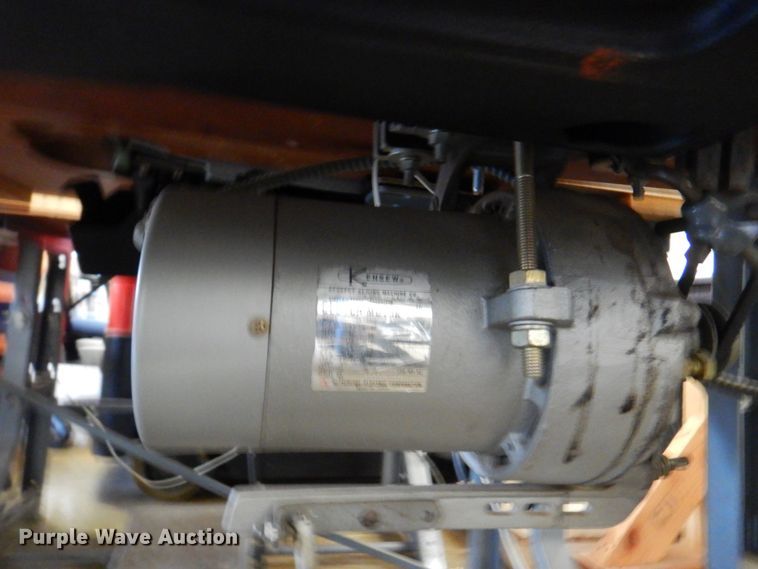 image for item JS9055 (3) Singer sewing machines