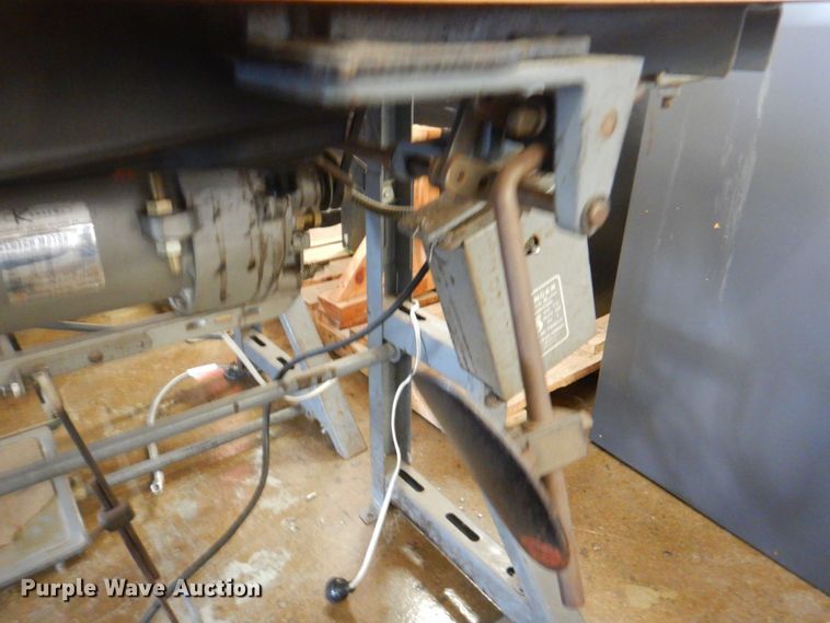 image for item JS9055 (3) Singer sewing machines