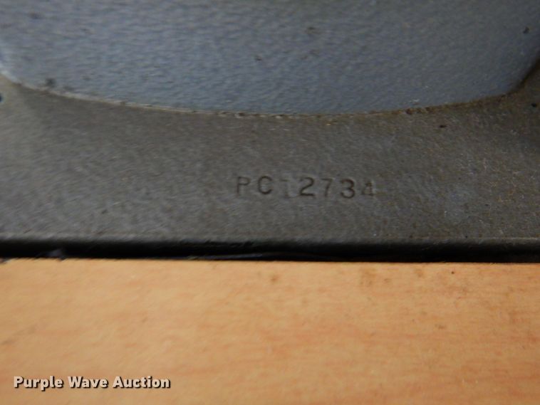 image for item JS9055 (3) Singer sewing machines