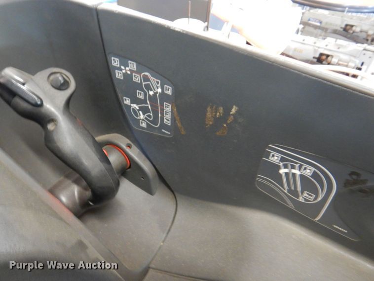 image for item JS9056 Raymond 740R35TT  order picker