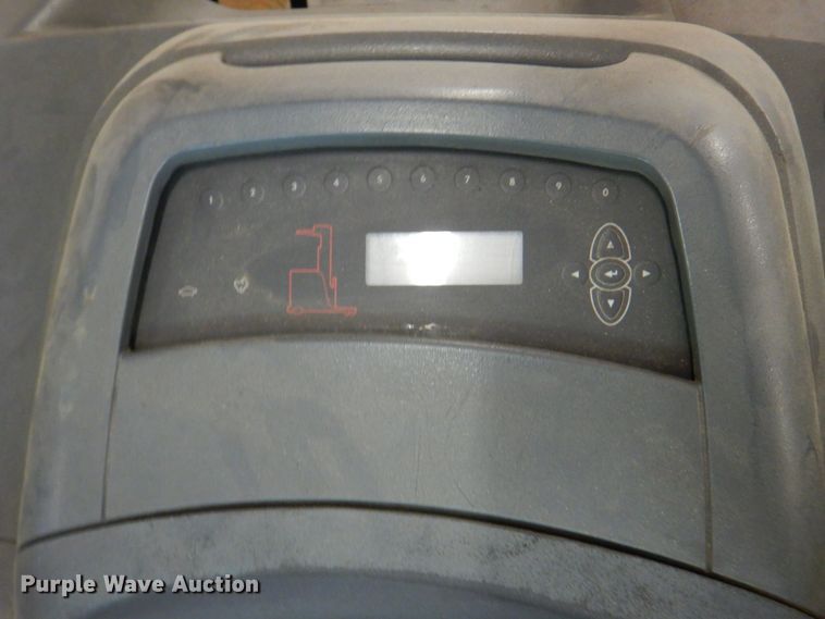 image for item JS9056 Raymond 740R35TT  order picker