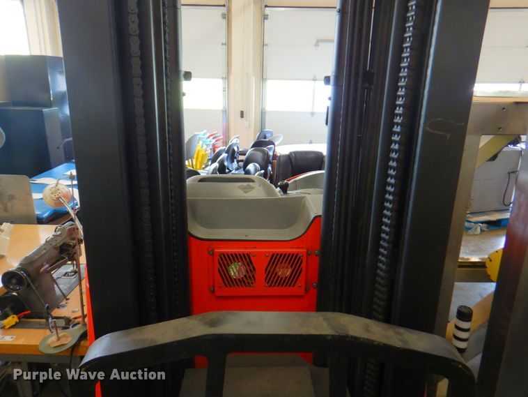 image for item JS9056 Raymond 740R35TT  order picker