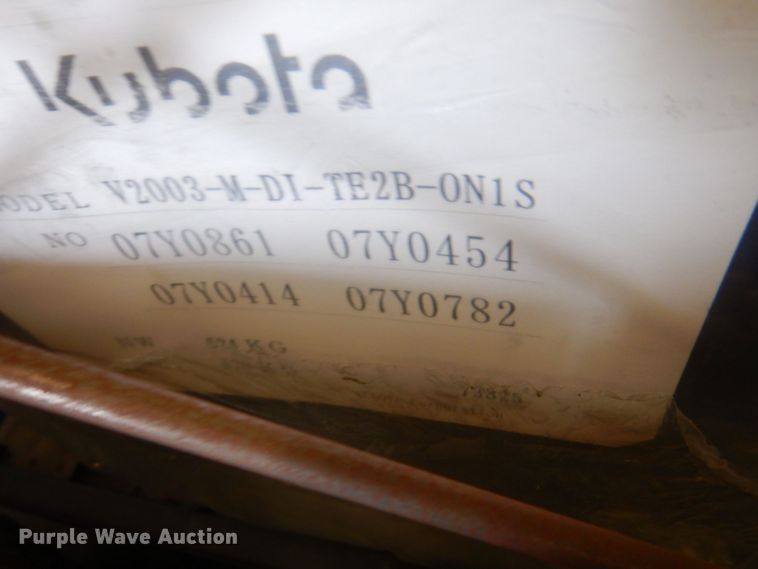 image for item JS9061 (4) Kubota V2003 engines