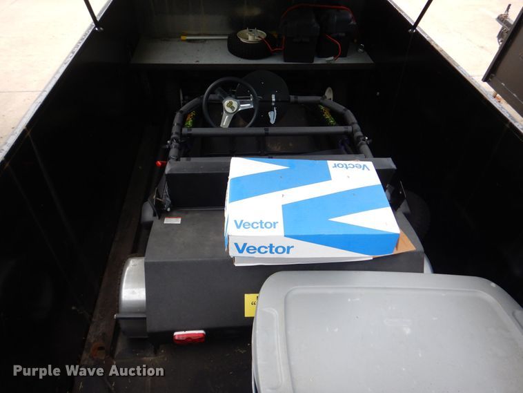 image for item KD9028 2005 K&K Manufacturing K20  enclosed cargo trailer