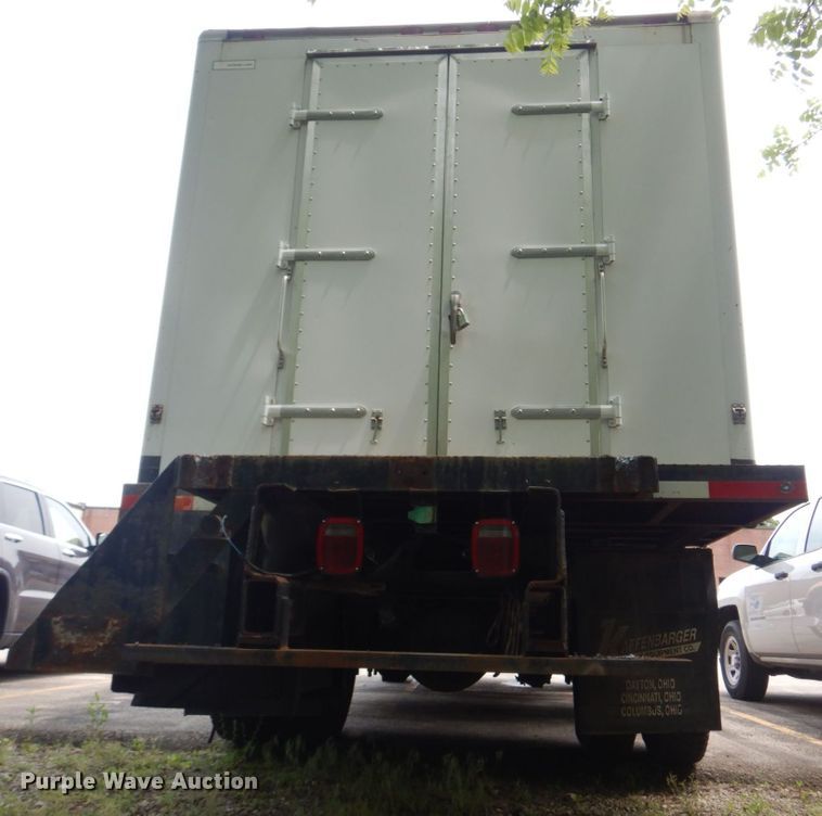 image for item KD9031 2003 International 4400  box truck