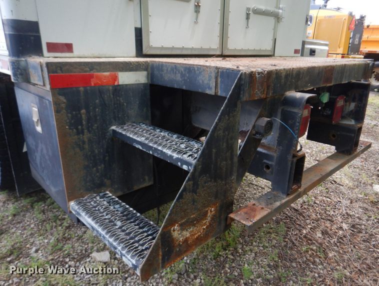 image for item KD9031 2003 International 4400  box truck