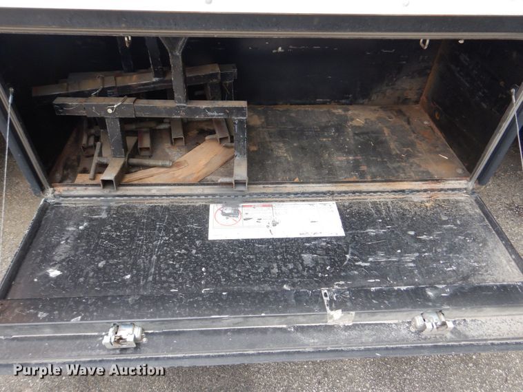 image for item KD9031 2003 International 4400  box truck