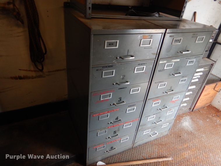 image for item KD9031 2003 International 4400  box truck