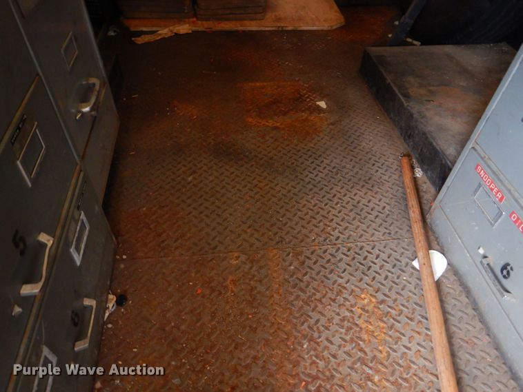 image for item KD9031 2003 International 4400  box truck