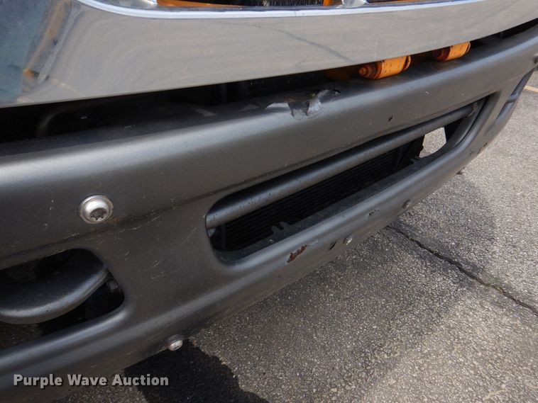 image for item KD9031 2003 International 4400  box truck