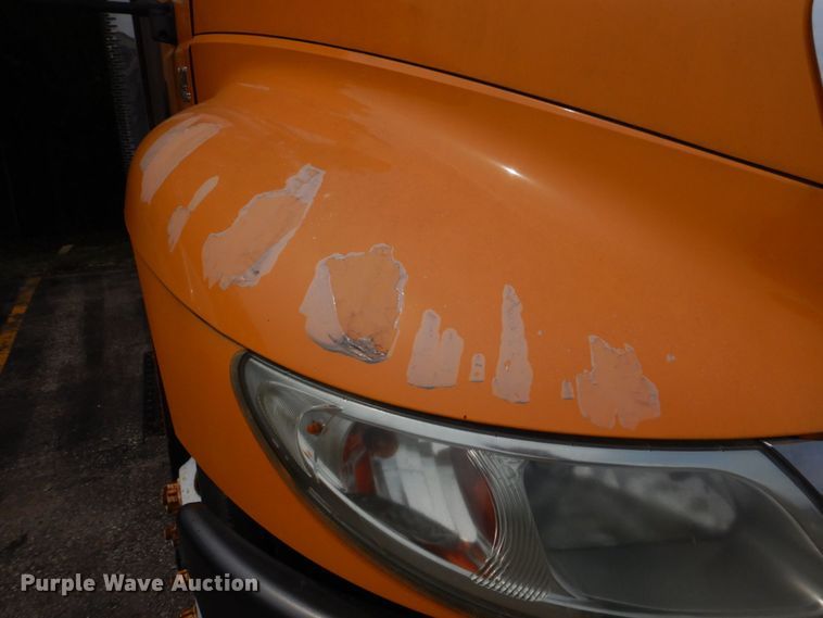 image for item KD9031 2003 International 4400  box truck