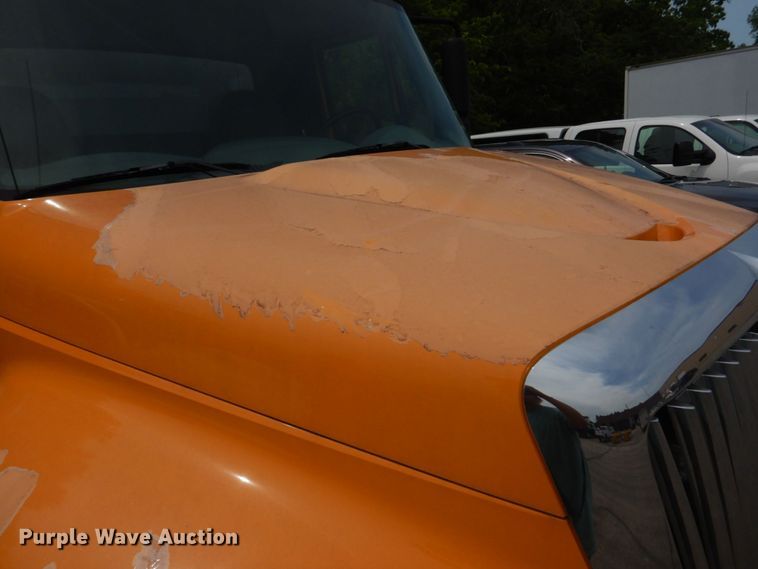 image for item KD9031 2003 International 4400  box truck