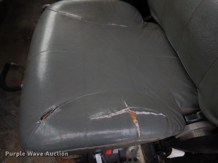 image for item KD9031 2003 International 4400  box truck