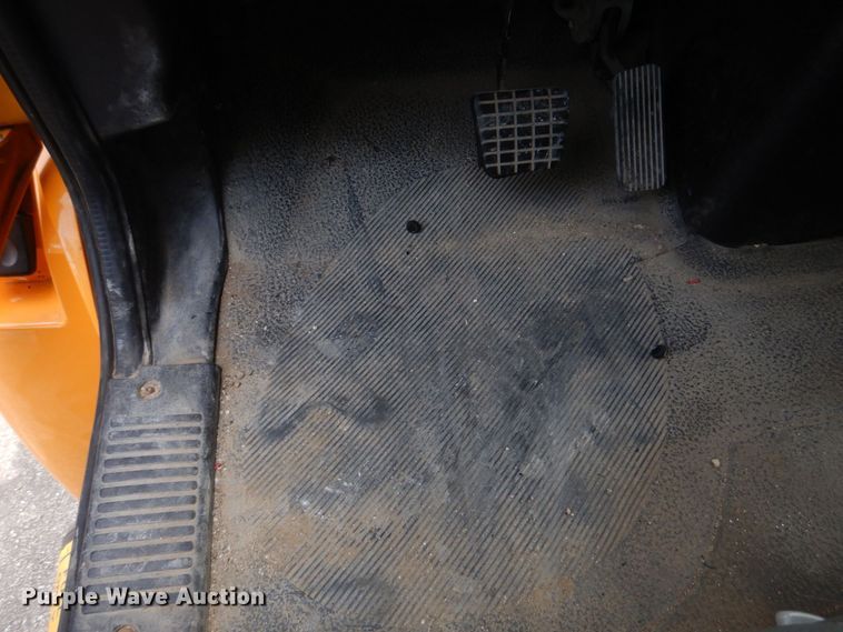 image for item KD9031 2003 International 4400  box truck