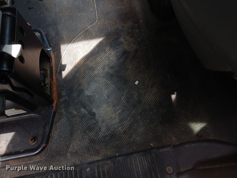 image for item KD9031 2003 International 4400  box truck