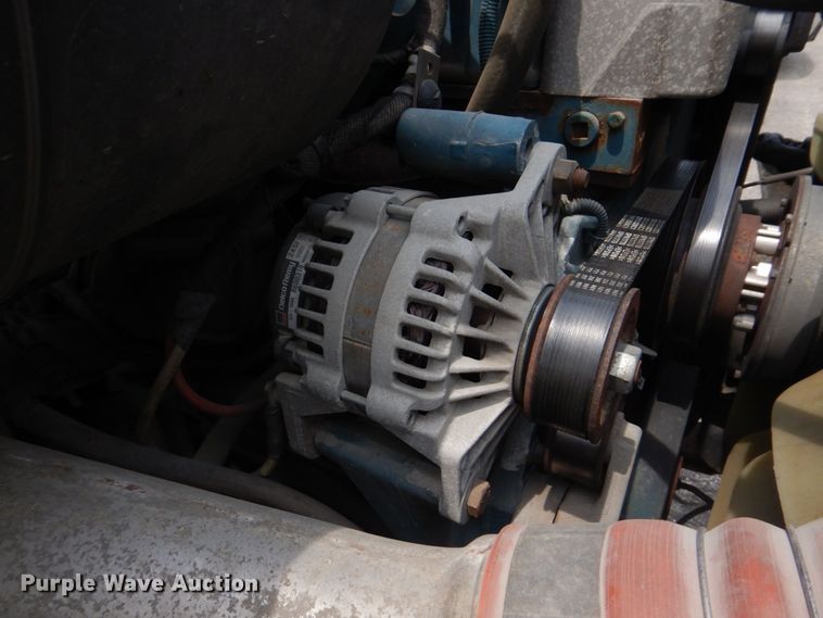 image for item KD9031 2003 International 4400  box truck