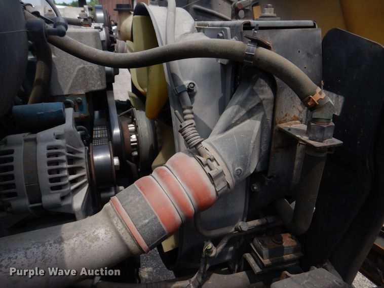 image for item KD9031 2003 International 4400  box truck