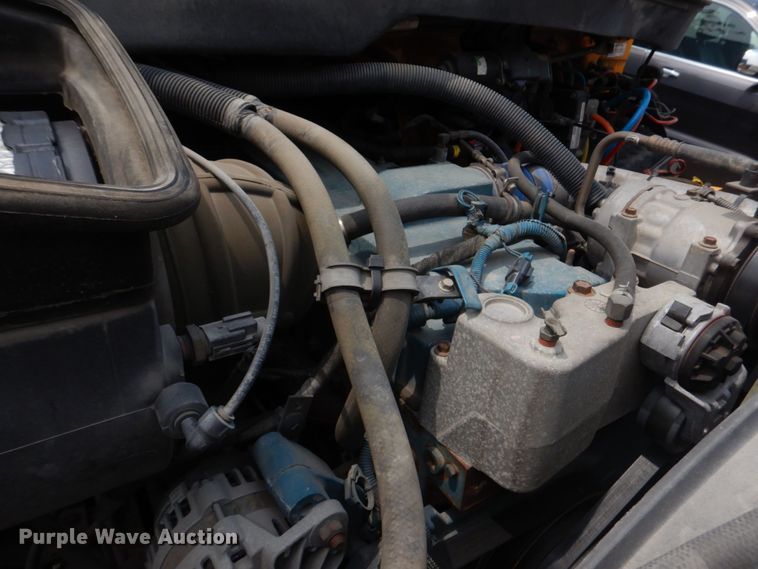 image for item KD9031 2003 International 4400  box truck