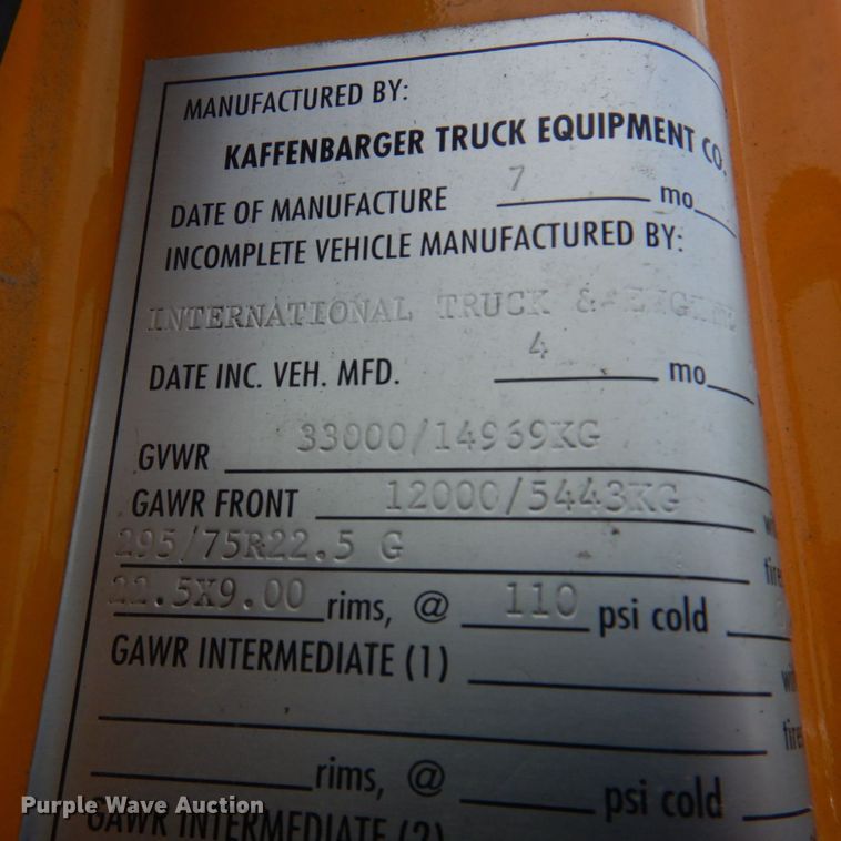 image for item KD9031 2003 International 4400  box truck