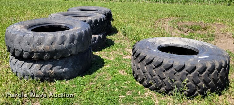 image for item KD9926 (8) tires